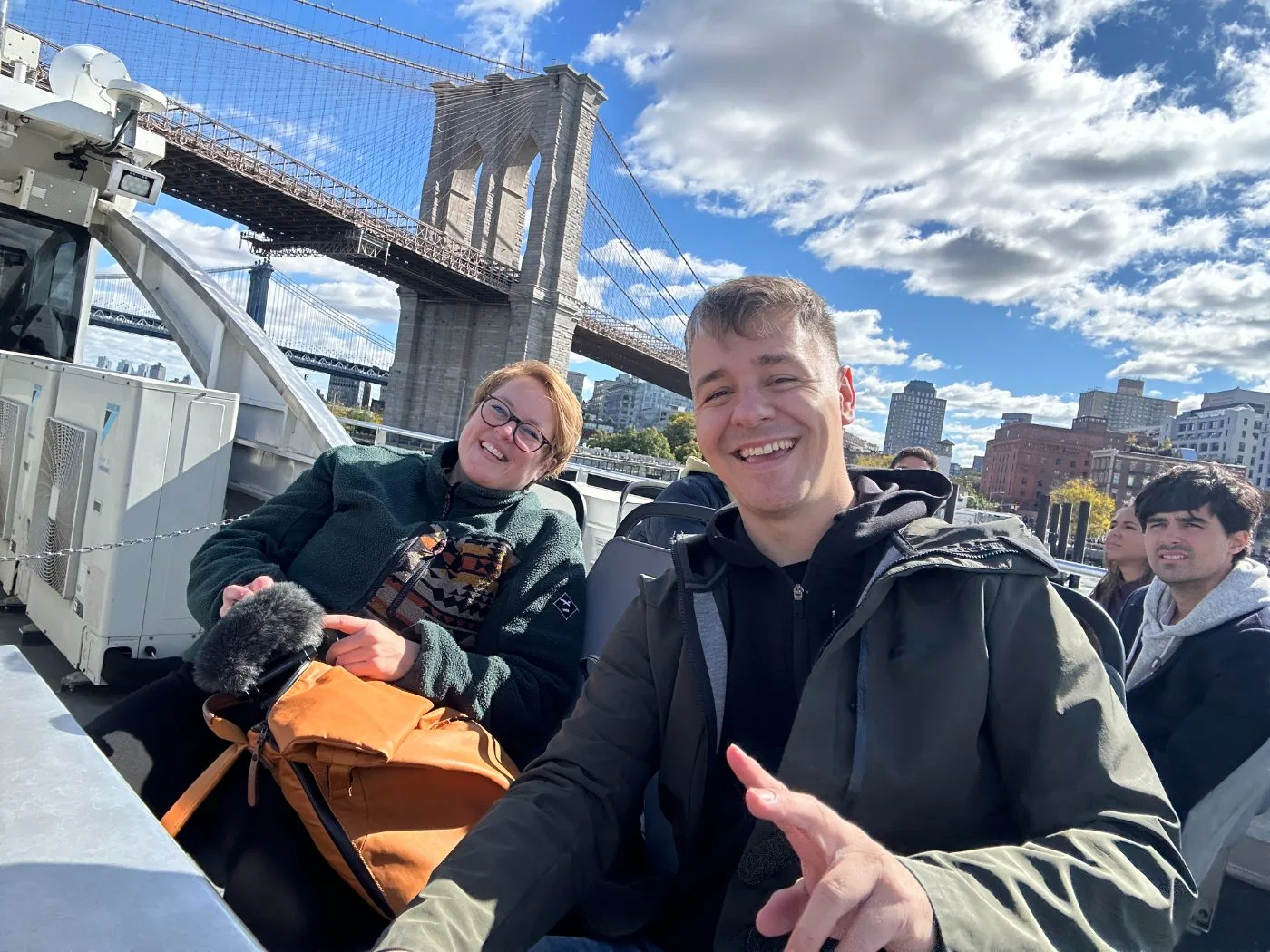 Cari und Mathias auf dem Boot in New York